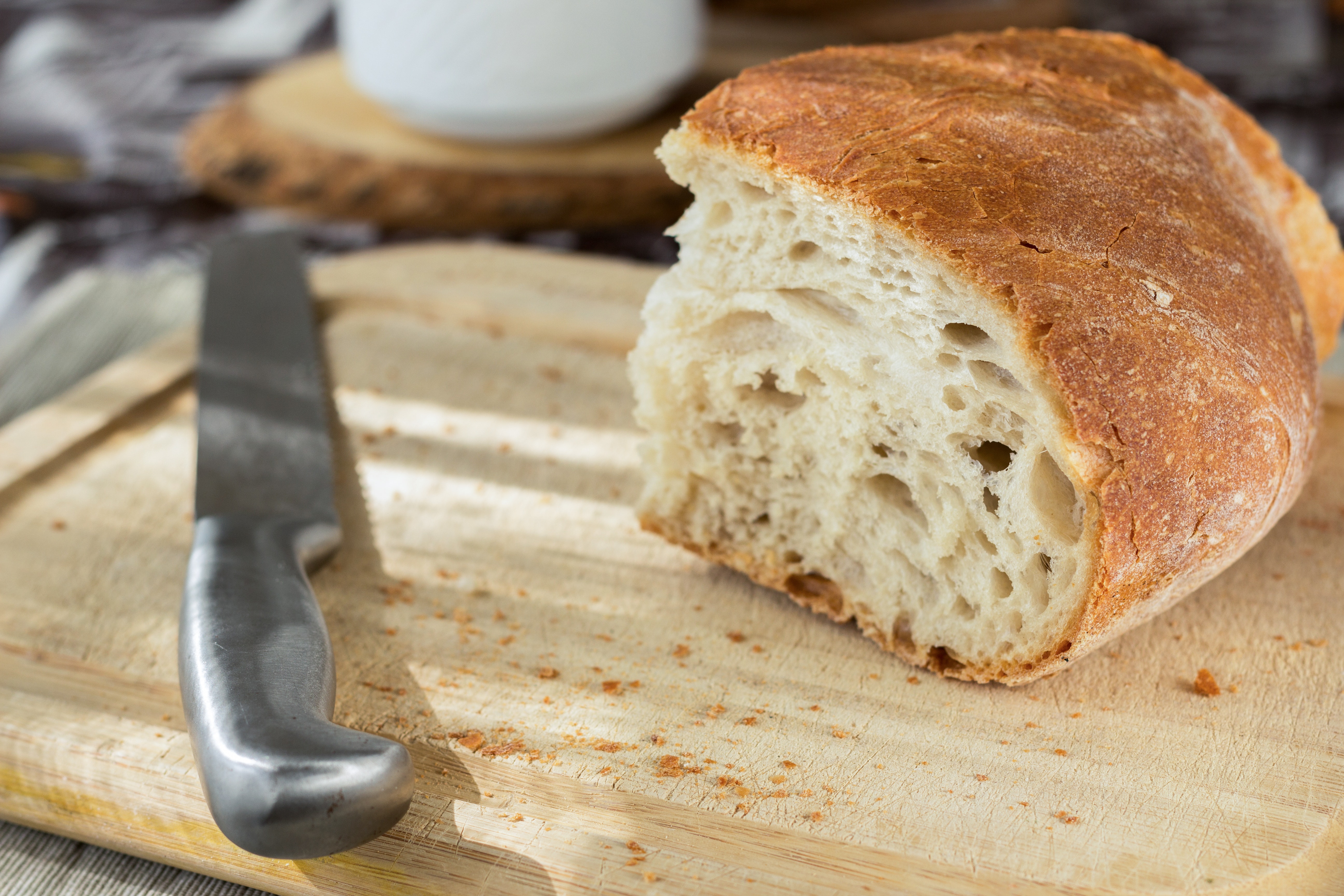 bread-bread-knife-chopping-board-936190_gross