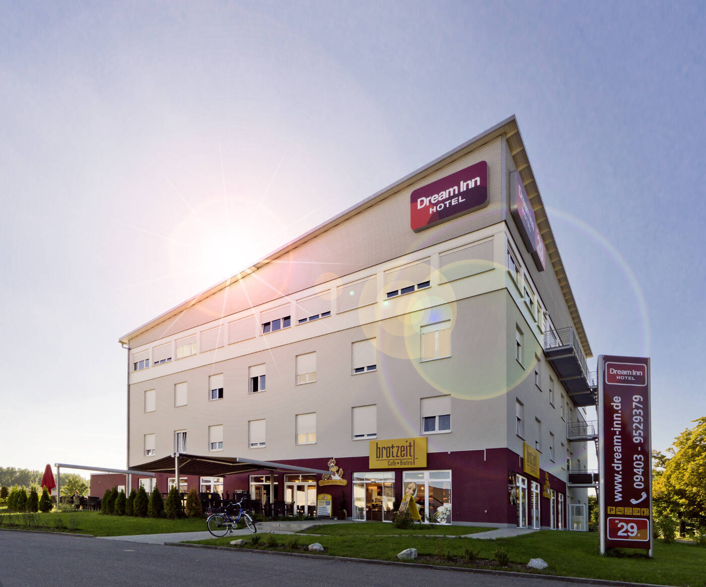 Dream Inn Hotel Aussenansicht