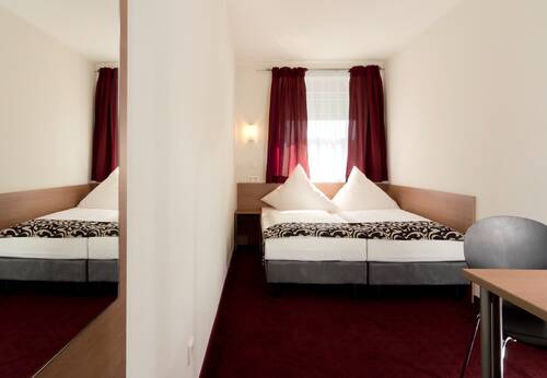 Doppelzimmer Economy2 2